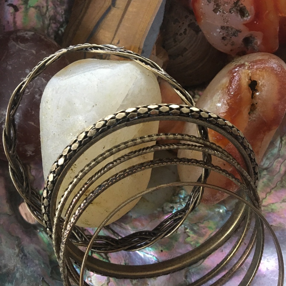 Set Of Six Bronze Antique Bangles - Picture 4 of 6